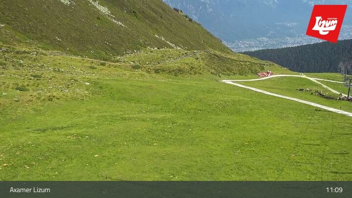 Archiv Foto Webcam Axamer Lizum - Karleitenlift Bergstation