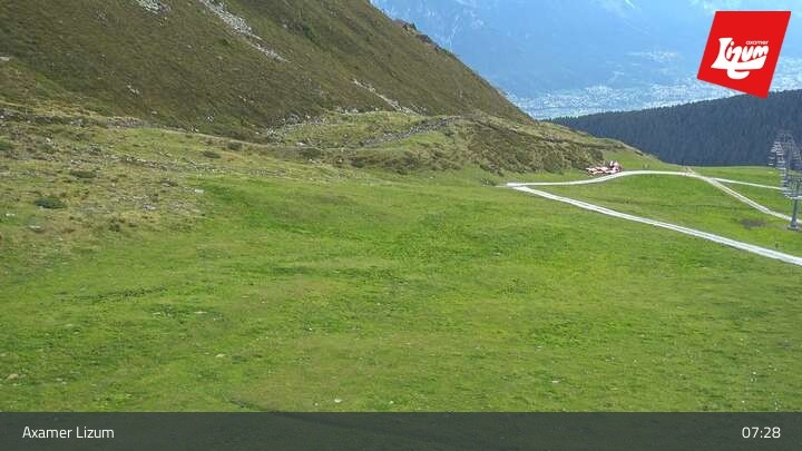 Archiv Foto Webcam Axamer Lizum - Karleitenlift Bergstation