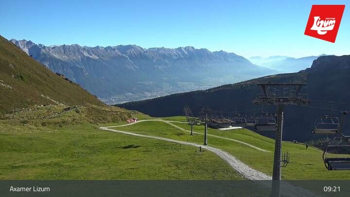 Archiv Foto Webcam Axamer Lizum - Karleitenlift Bergstation