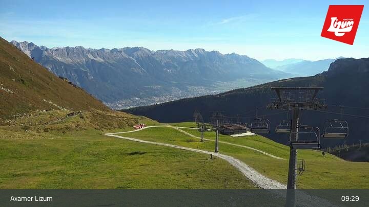 Archiv Foto Webcam Axamer Lizum - Karleitenlift Bergstation
