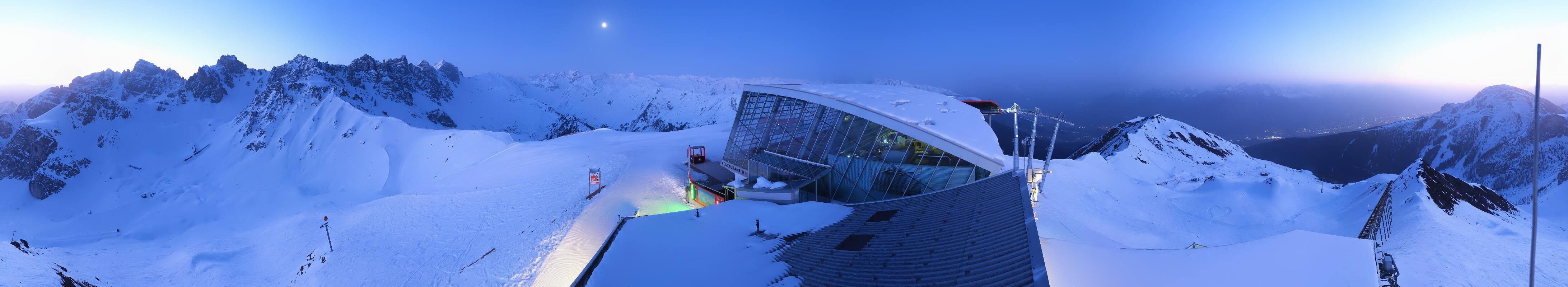 Archived image Webcam Axamer Lizum: Top station Olympia funicular