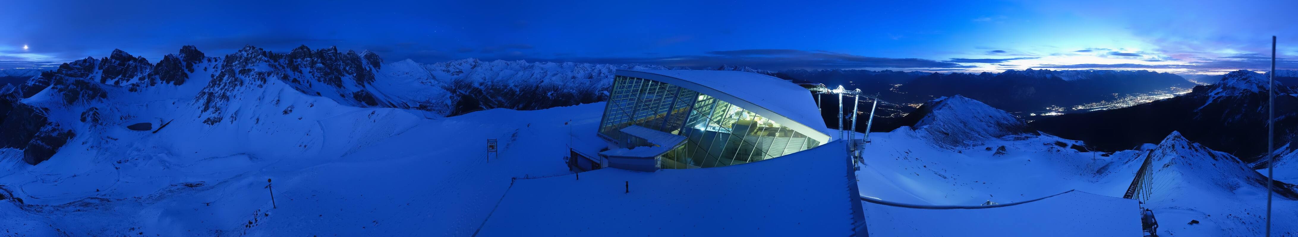 Archived image Webcam Axamer Lizum: Top station Olympia funicular