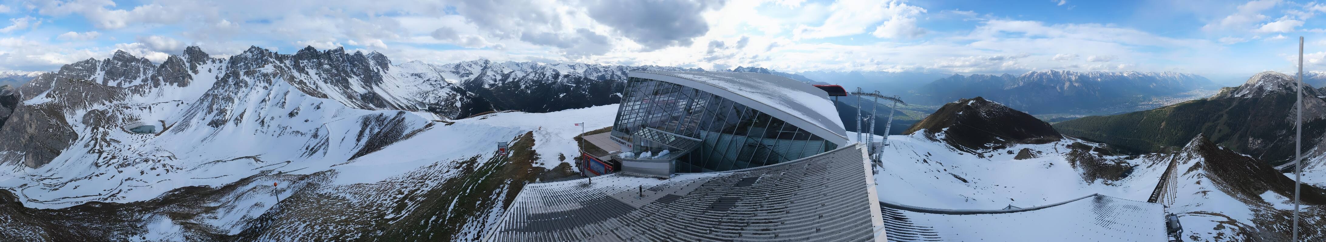 Archived image Webcam Axamer Lizum: Top station Olympia funicular