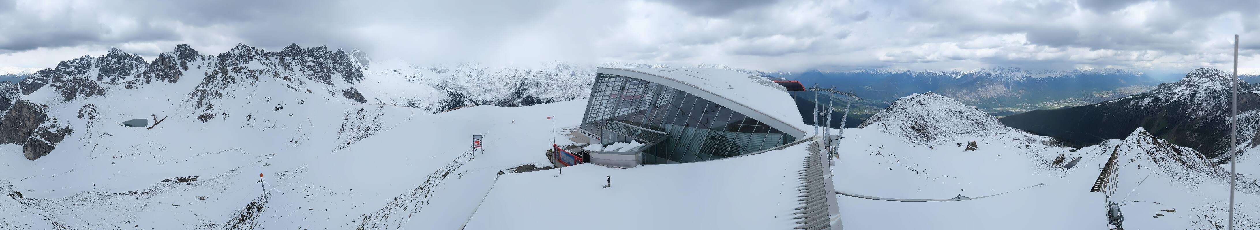 Archived image Webcam Axamer Lizum: Top station Olympia funicular