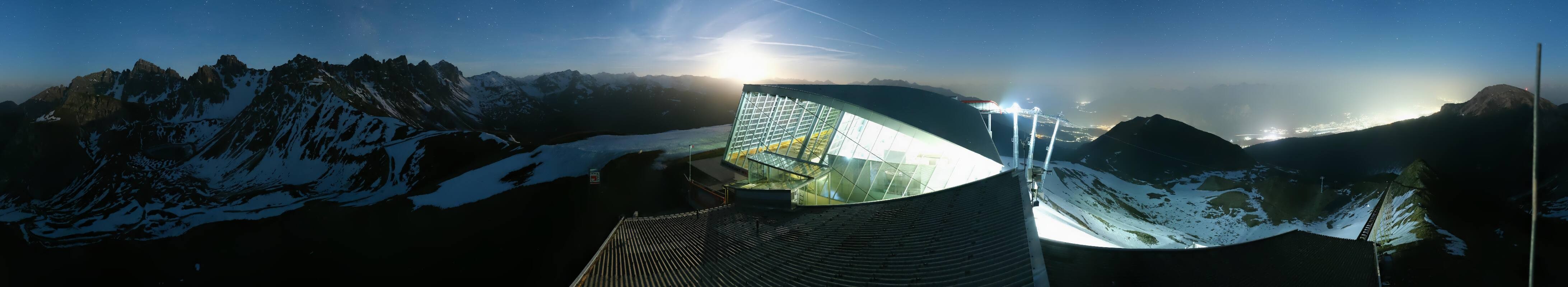 Archived image Webcam Axamer Lizum: Top station Olympia funicular