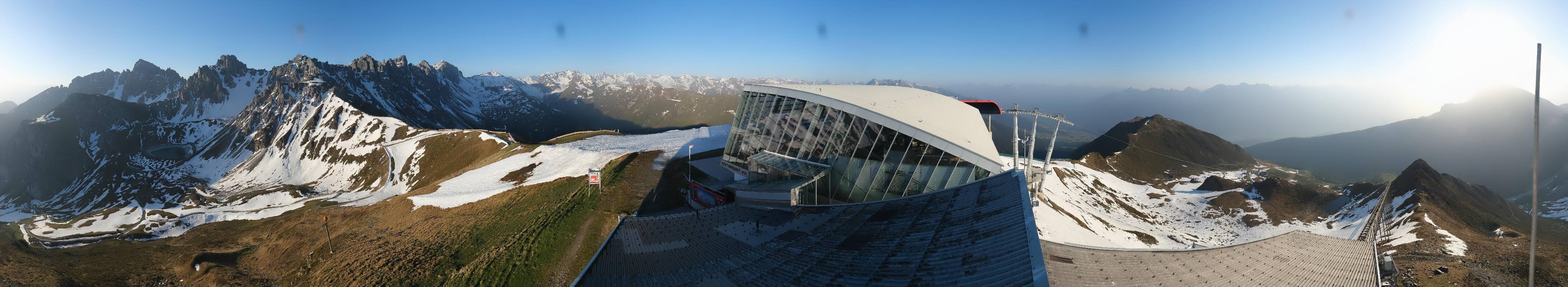 Archived image Webcam Axamer Lizum: Top station Olympia funicular