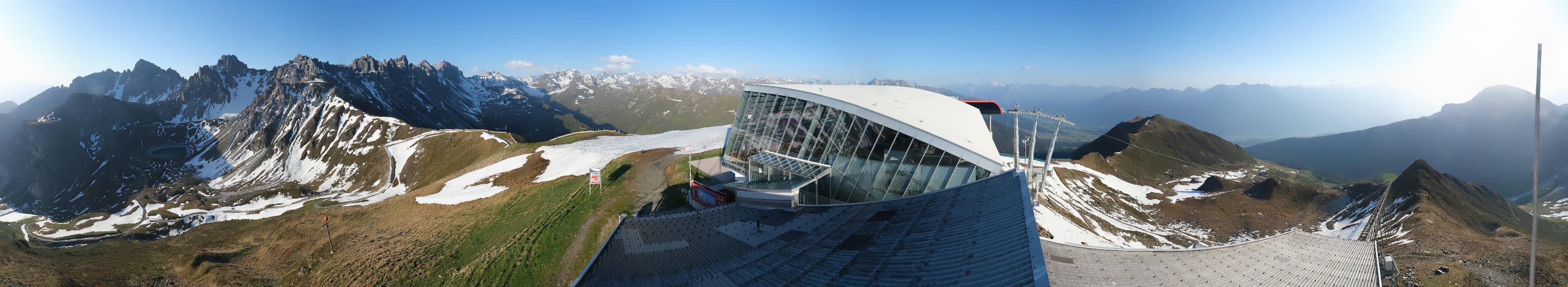 Archived image Webcam Axamer Lizum: Top station Olympia funicular