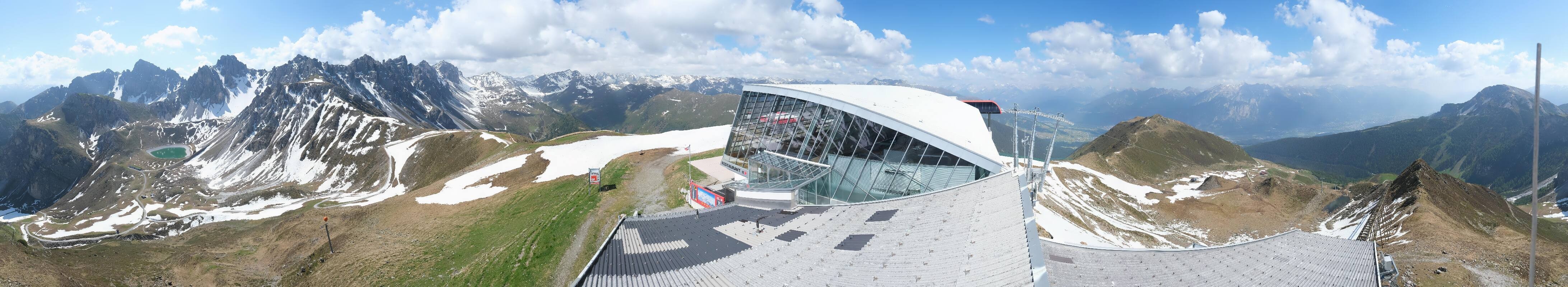 Archived image Webcam Axamer Lizum: Top station Olympia funicular