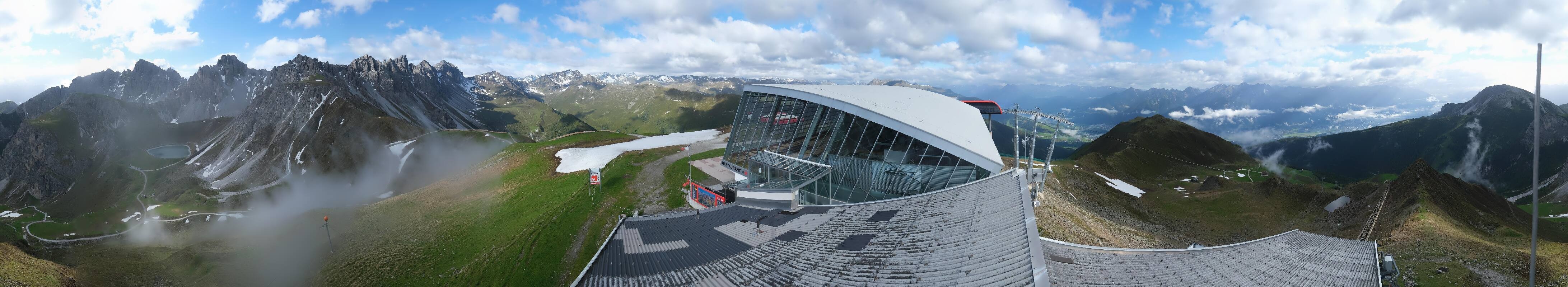 Archived image Webcam Axamer Lizum: Top station Olympia funicular