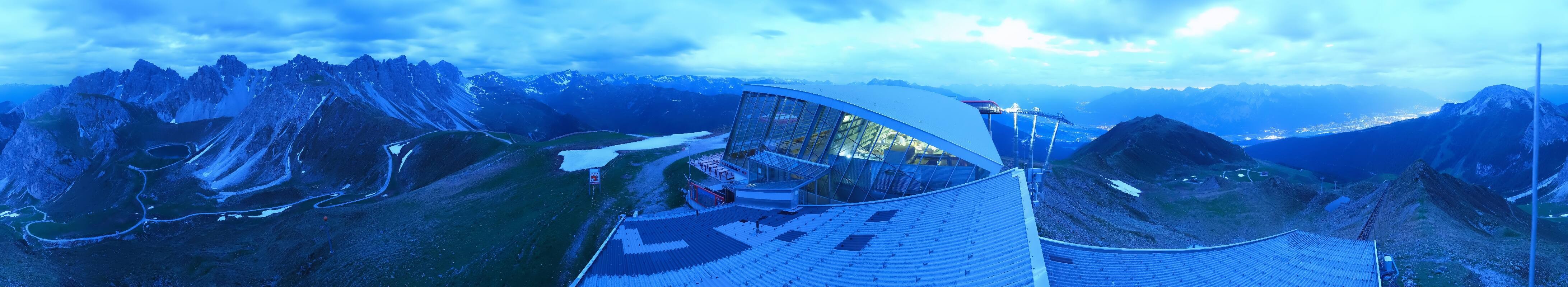 Archiv Foto Webcam Axamer Lizum: Bergstation Olympiabahn