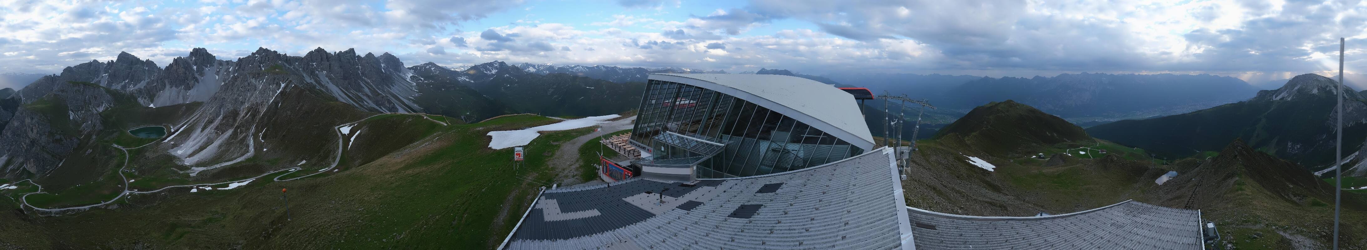 Archiv Foto Webcam Axamer Lizum: Bergstation Olympiabahn