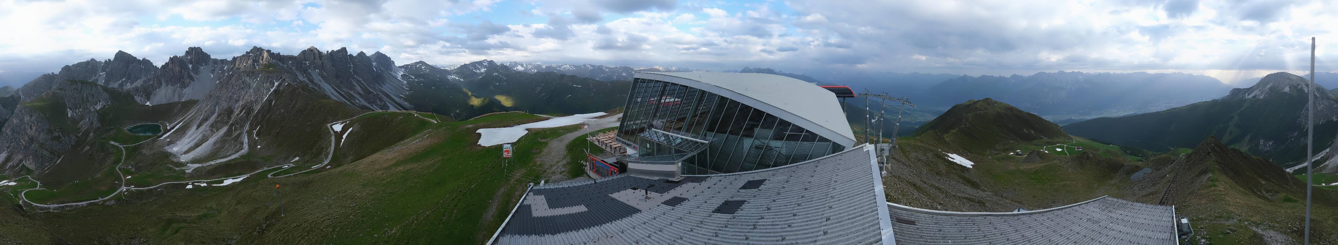 Archiv Foto Webcam Axamer Lizum: Bergstation Olympiabahn