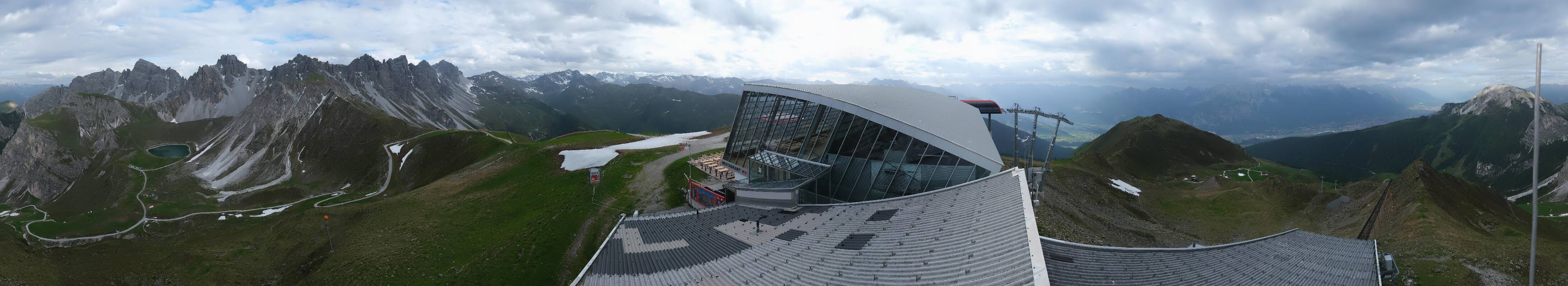 Archiv Foto Webcam Axamer Lizum: Bergstation Olympiabahn