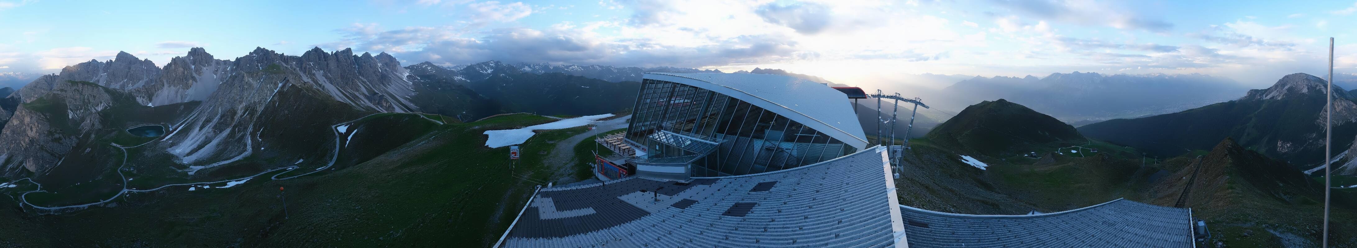 Archiv Foto Webcam Axamer Lizum: Bergstation Olympiabahn