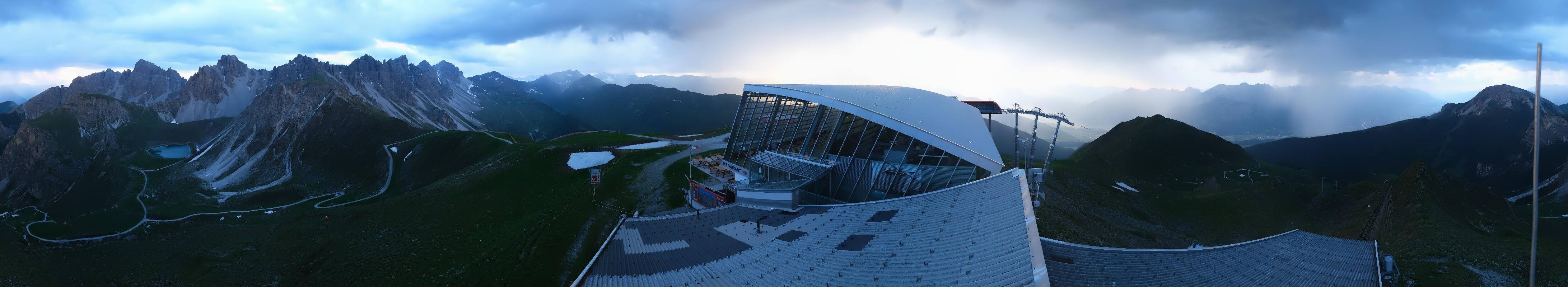 Archiv Foto Webcam Axamer Lizum: Bergstation Olympiabahn