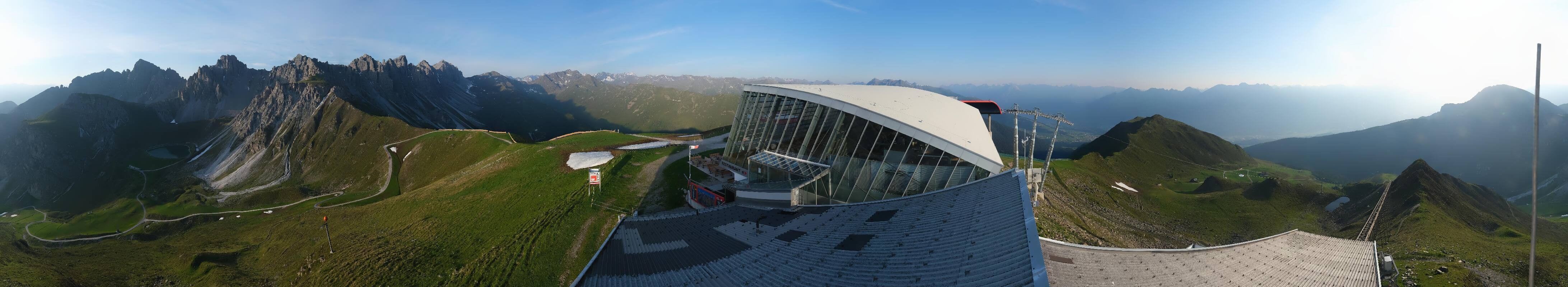 Archiv Foto Webcam Axamer Lizum: Bergstation Olympiabahn