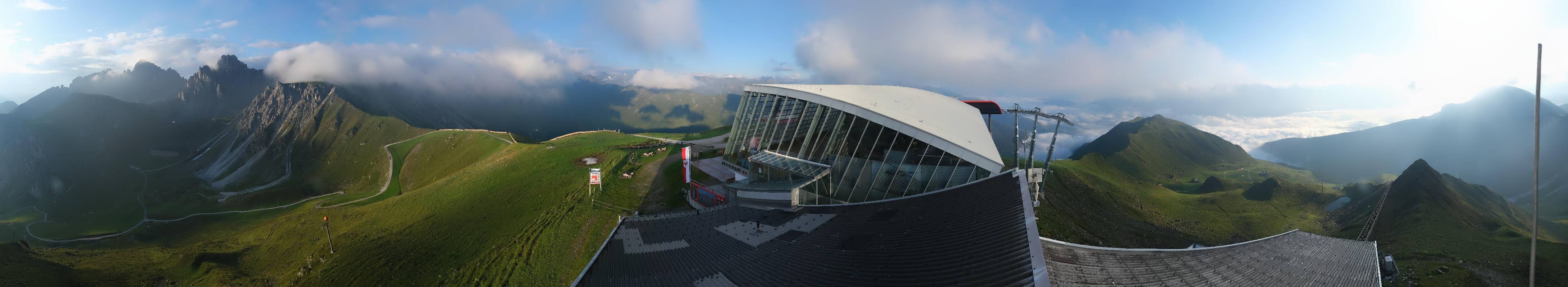 Archiv Foto Webcam Axamer Lizum: Bergstation Olympiabahn