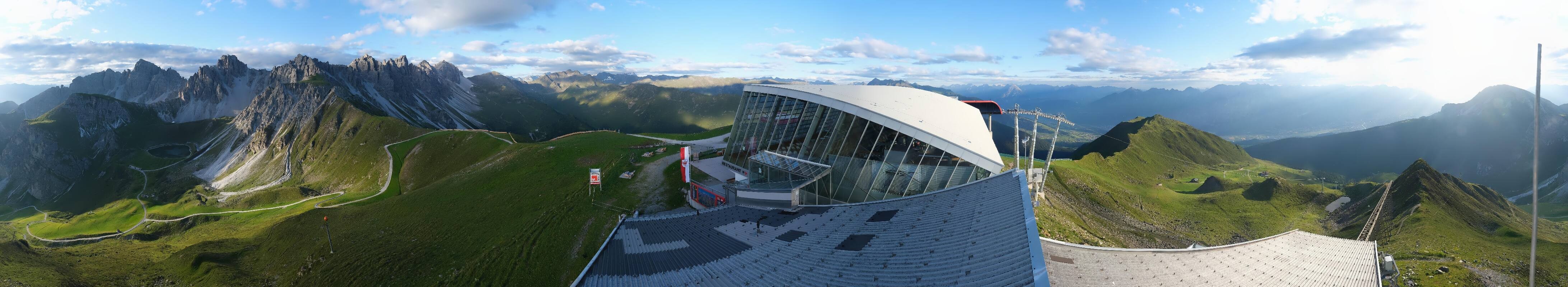 Archiv Foto Webcam Axamer Lizum: Bergstation Olympiabahn