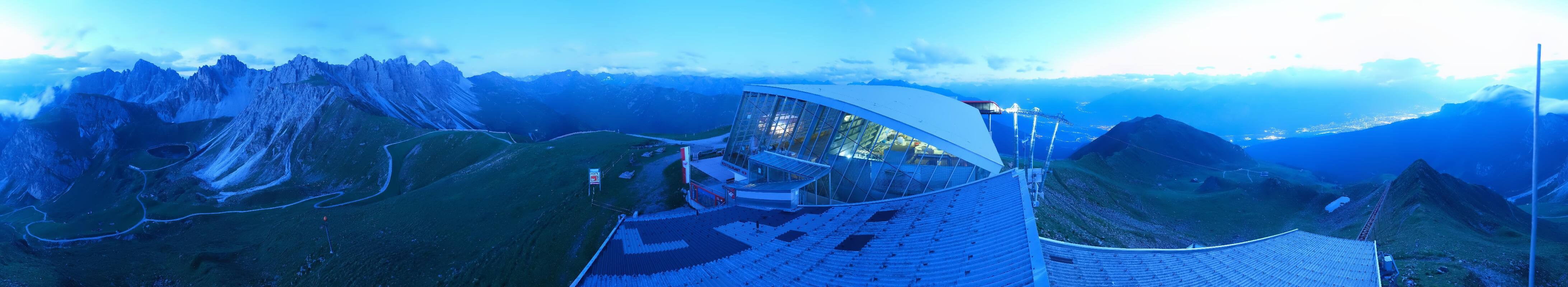 Archiv Foto Webcam Axamer Lizum: Bergstation Olympiabahn