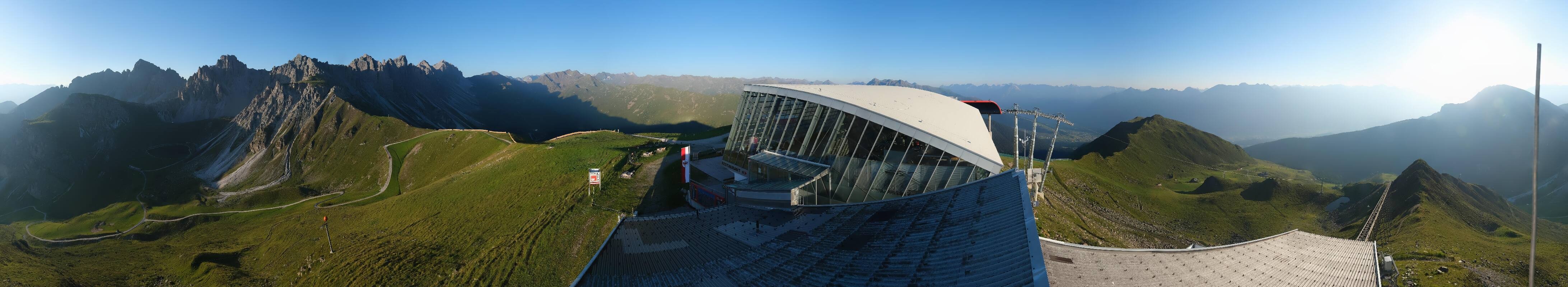 Archived image Webcam Axamer Lizum: Top station Olympia funicular
