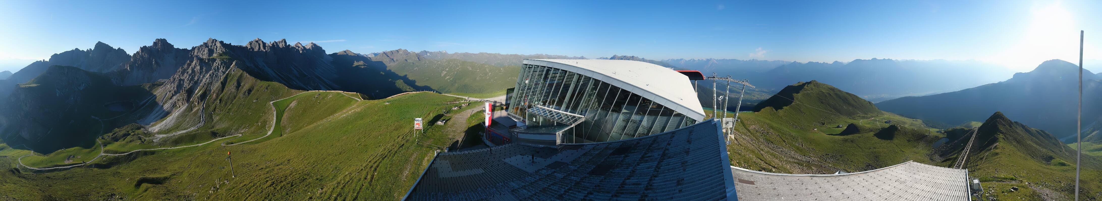 Archived image Webcam Axamer Lizum: Top station Olympia funicular