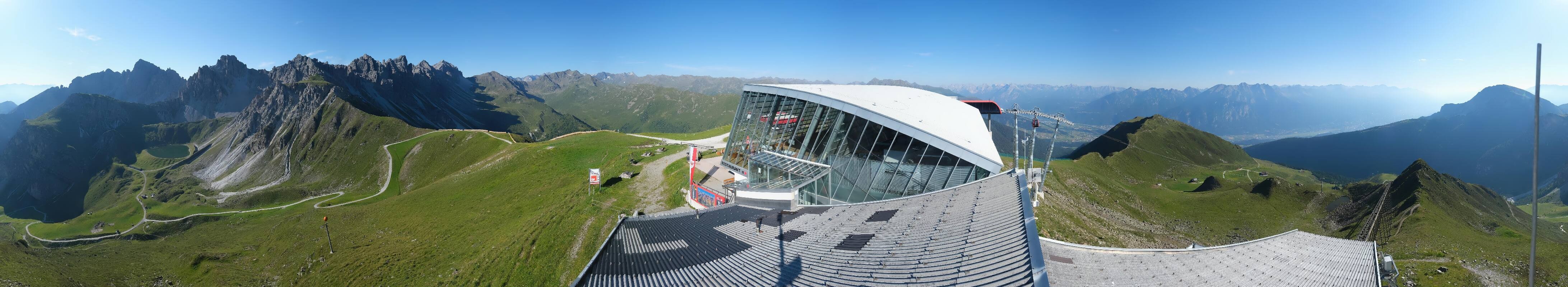 Archived image Webcam Axamer Lizum: Top station Olympia funicular