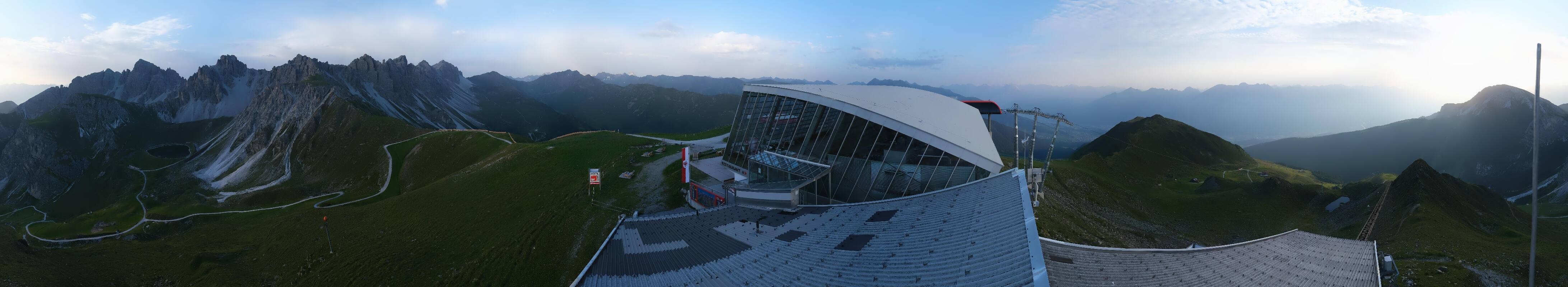 Archiv Foto Webcam Axamer Lizum: Bergstation Olympiabahn