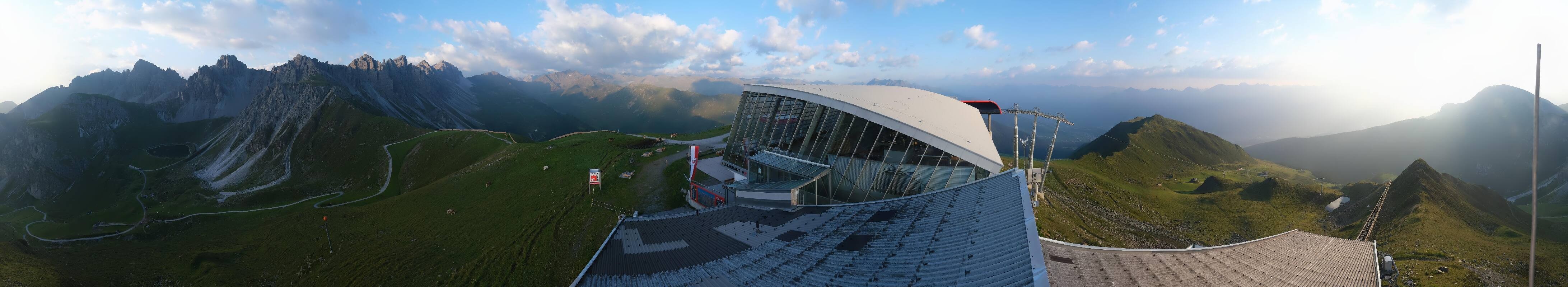 Archiv Foto Webcam Axamer Lizum: Bergstation Olympiabahn