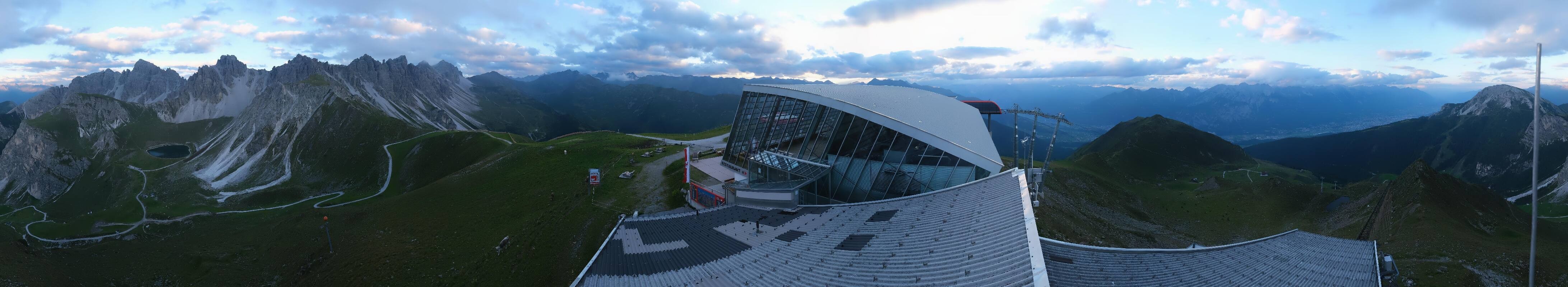 Archiv Foto Webcam Axamer Lizum: Bergstation Olympiabahn