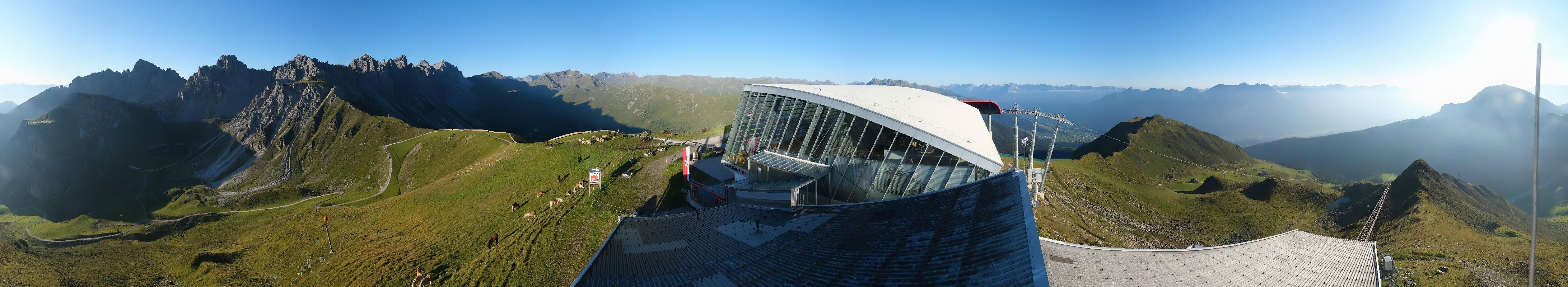 Archived image Webcam Axamer Lizum: Top station Olympia funicular