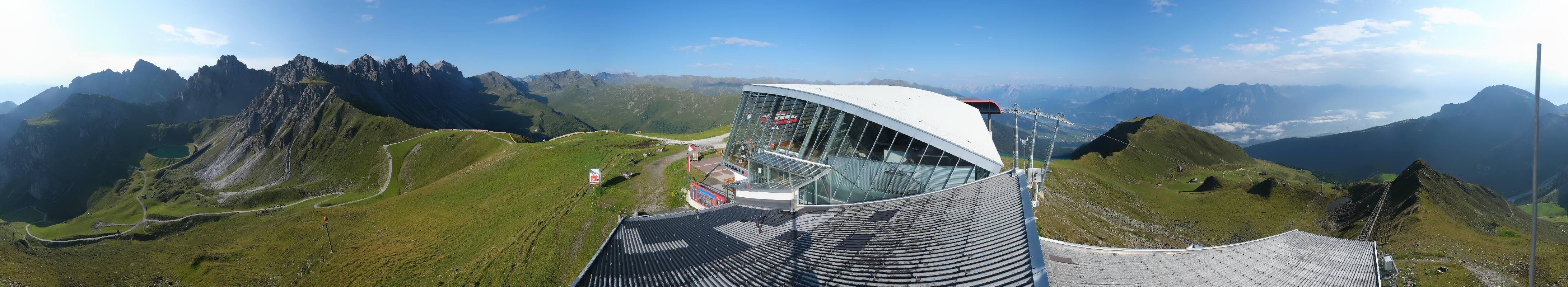 Archived image Webcam Axamer Lizum: Top station Olympia funicular