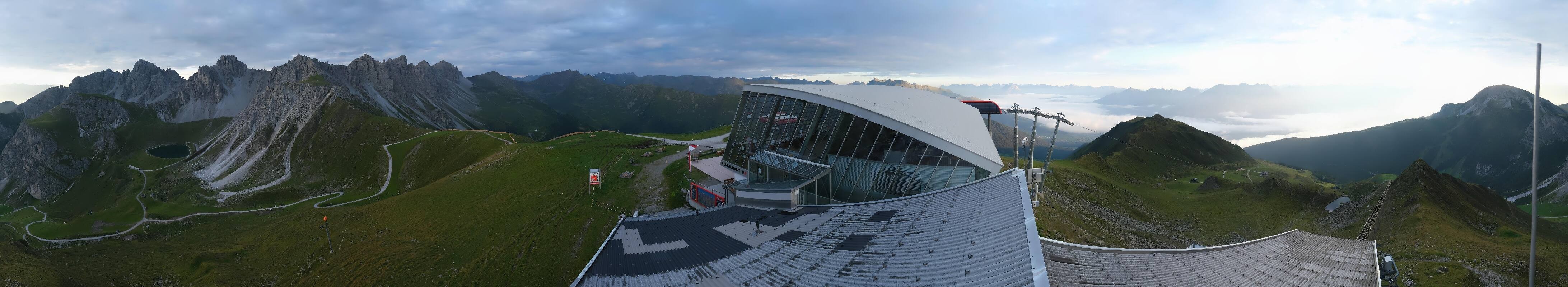 Archiv Foto Webcam Axamer Lizum: Bergstation Olympiabahn