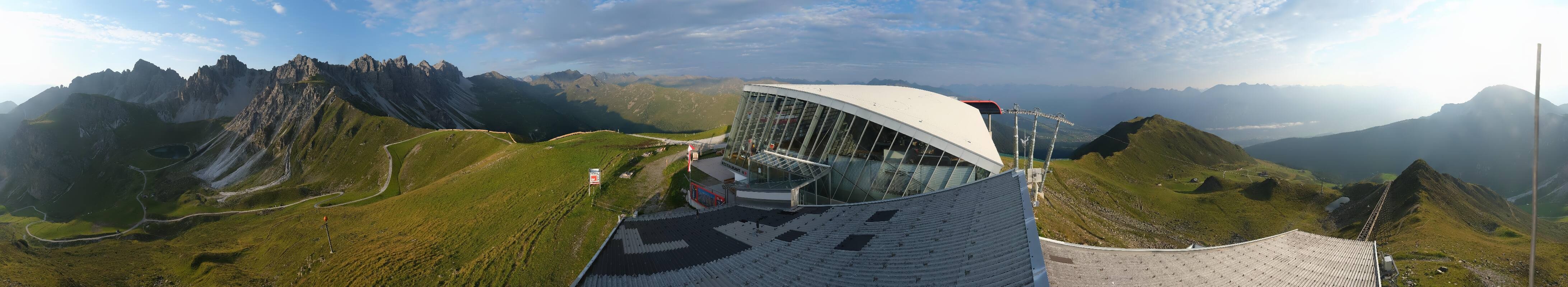 Archived image Webcam Axamer Lizum: Top station Olympia funicular