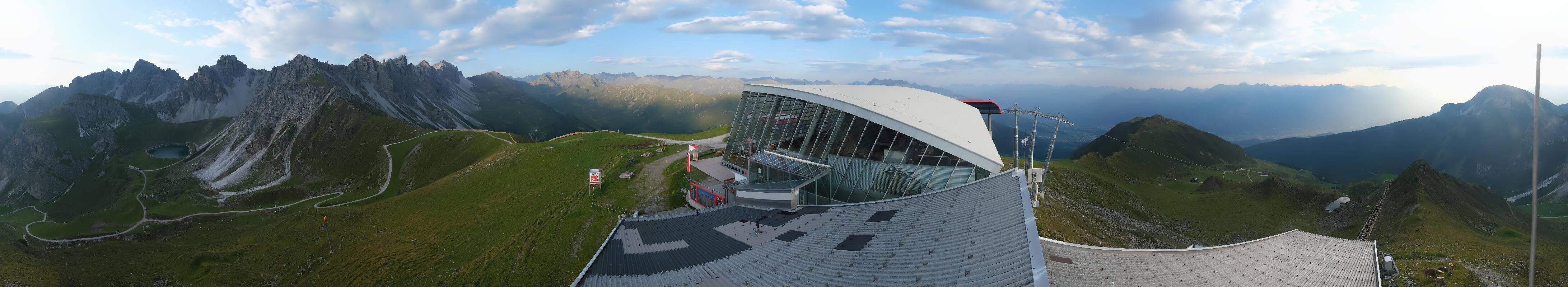 Archived image Webcam Axamer Lizum: Top station Olympia funicular