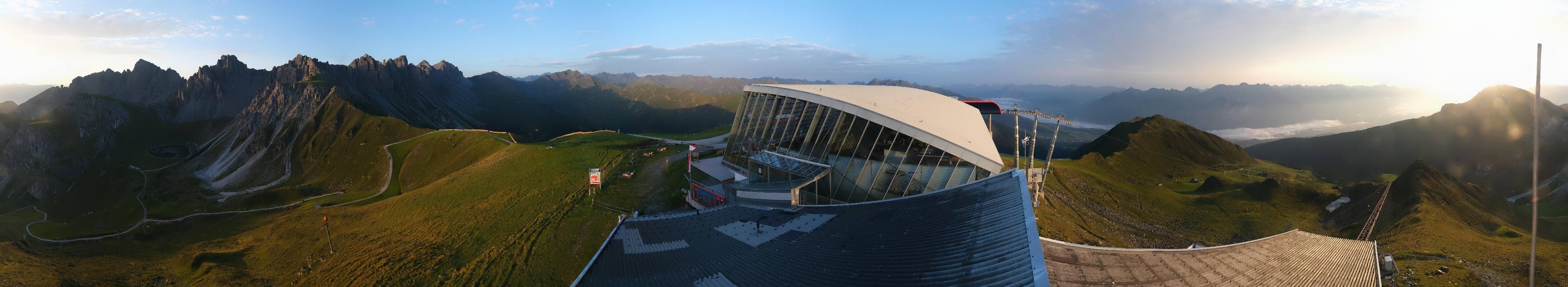 Archiv Foto Webcam Axamer Lizum: Bergstation Olympiabahn