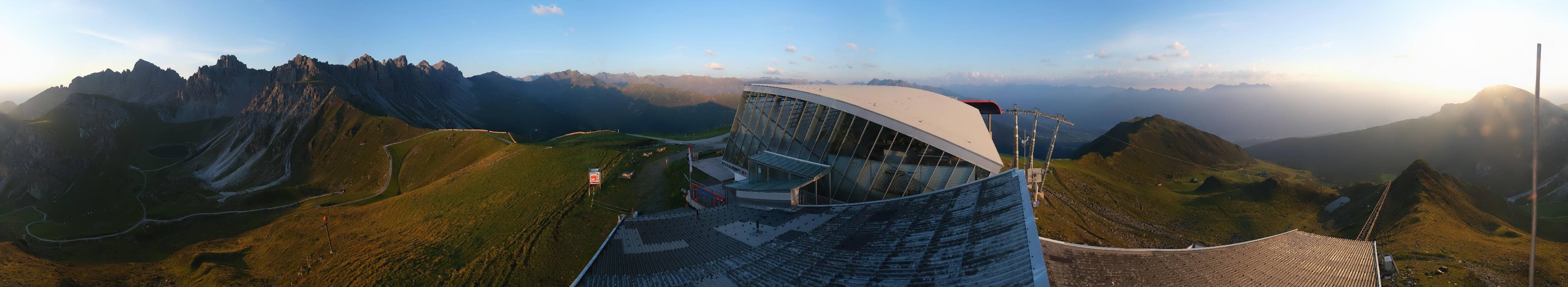 Archiv Foto Webcam Axamer Lizum: Bergstation Olympiabahn
