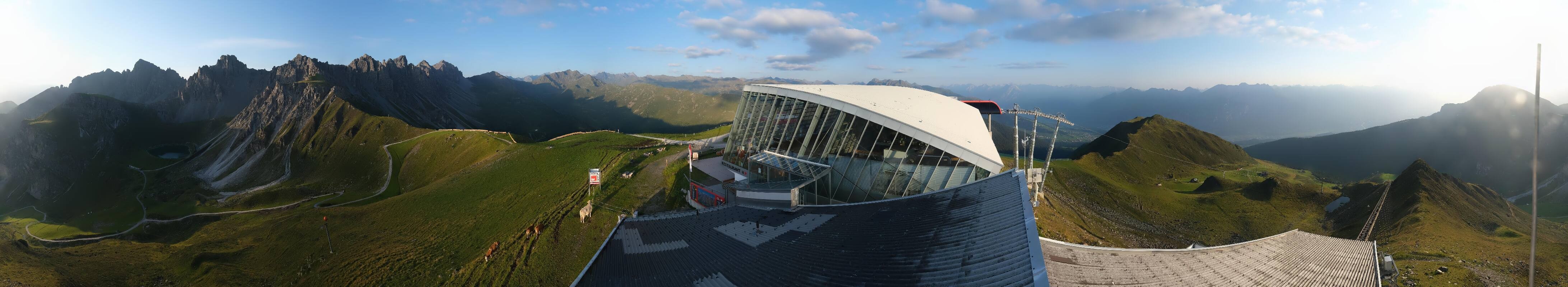 Archived image Webcam Axamer Lizum: Top station Olympia funicular
