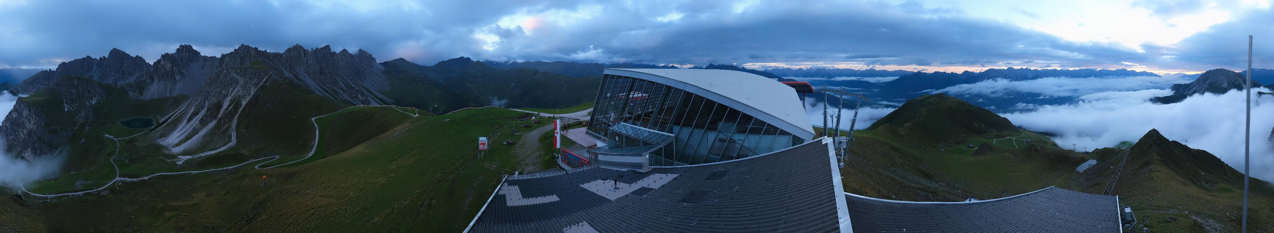 Archiv Foto Webcam Axamer Lizum: Bergstation Olympiabahn