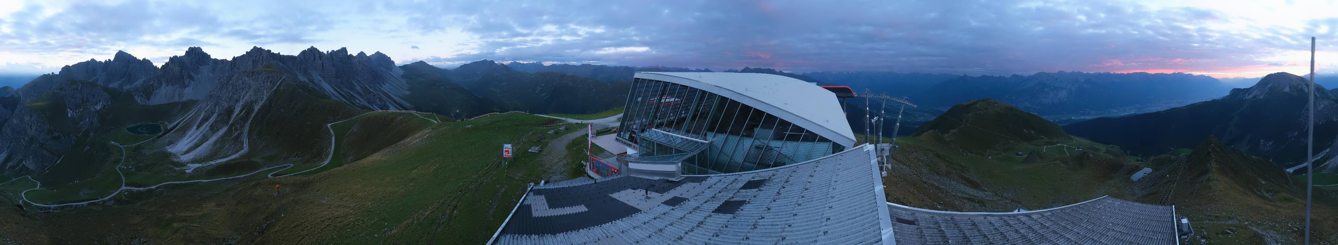 Archiv Foto Webcam Axamer Lizum: Bergstation Olympiabahn