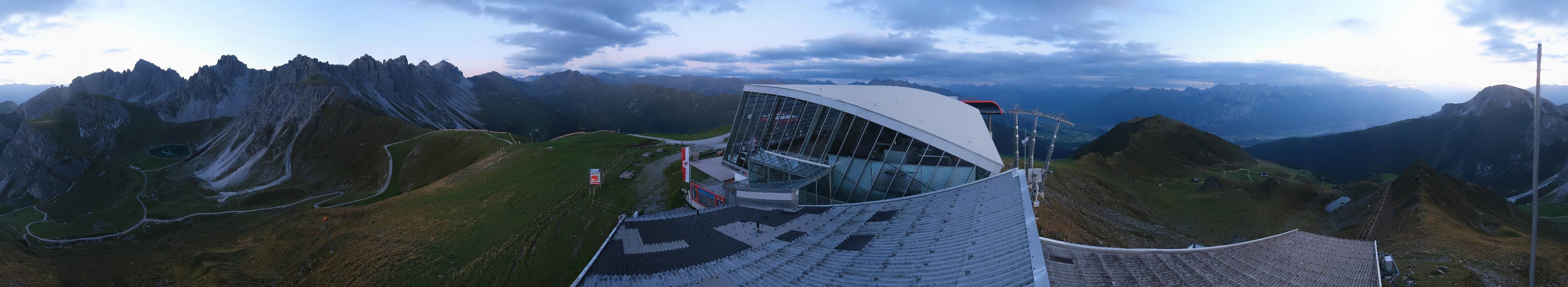 Archived image Webcam Axamer Lizum: Top station Olympia funicular