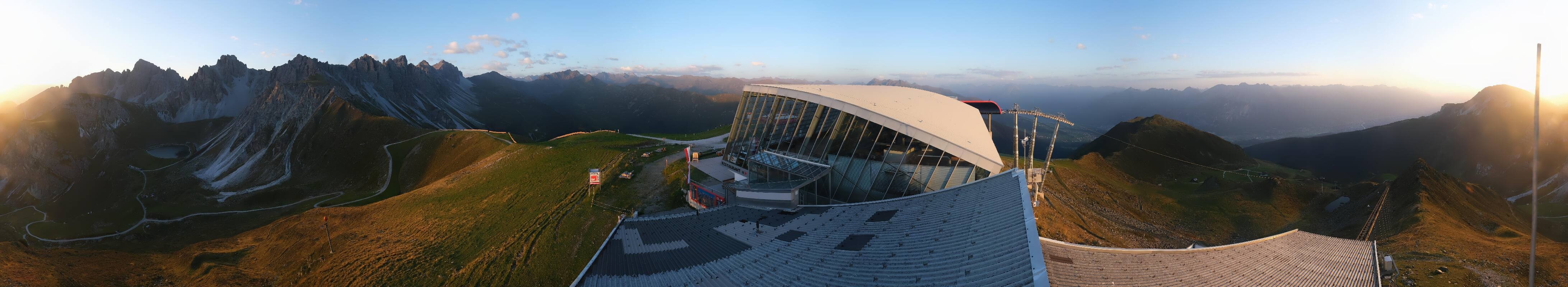 Archiv Foto Webcam Axamer Lizum: Bergstation Olympiabahn