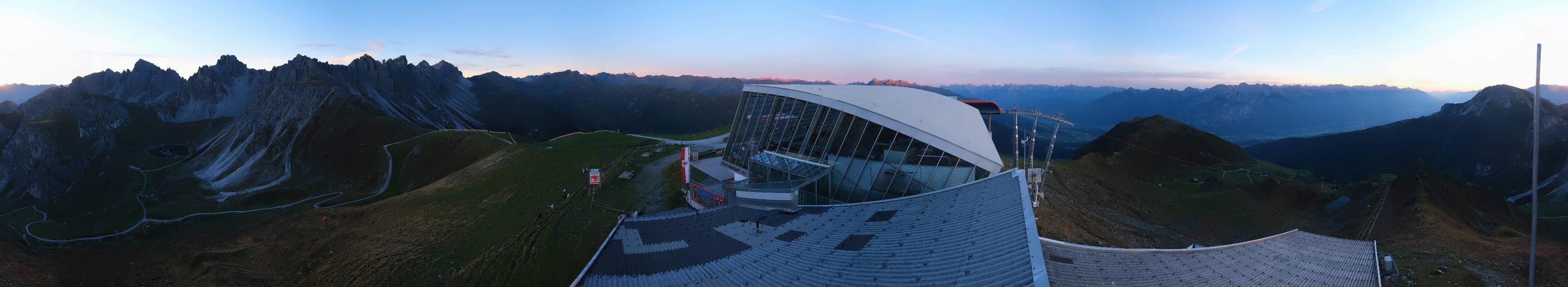 Archiv Foto Webcam Axamer Lizum: Bergstation Olympiabahn