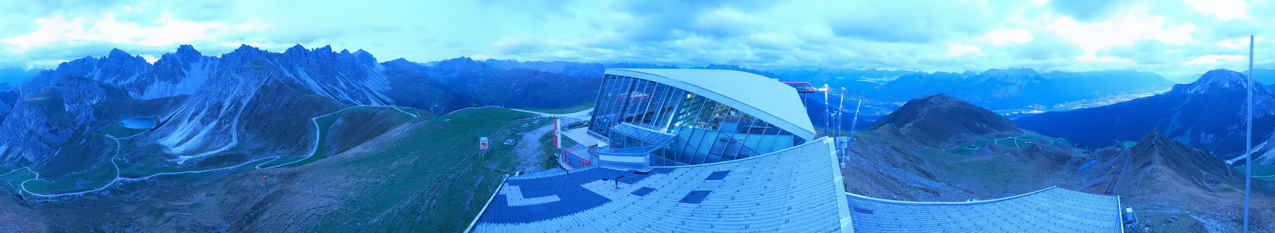 Archiv Foto Webcam Axamer Lizum: Bergstation Olympiabahn