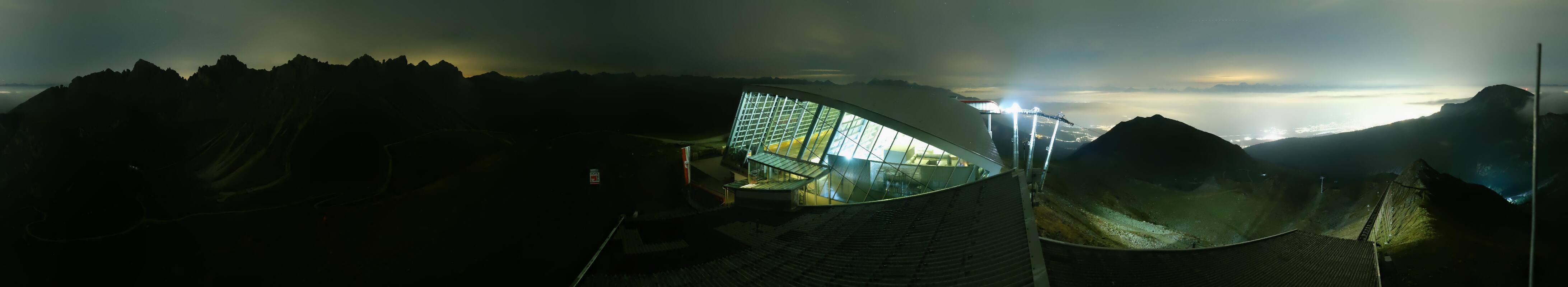 Archived image Webcam Axamer Lizum: Top station Olympia funicular