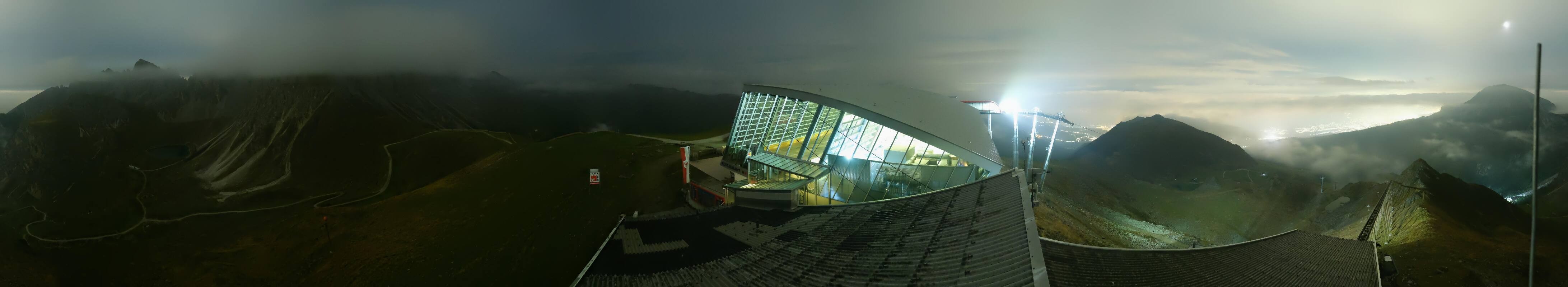 Archived image Webcam Axamer Lizum: Top station Olympia funicular