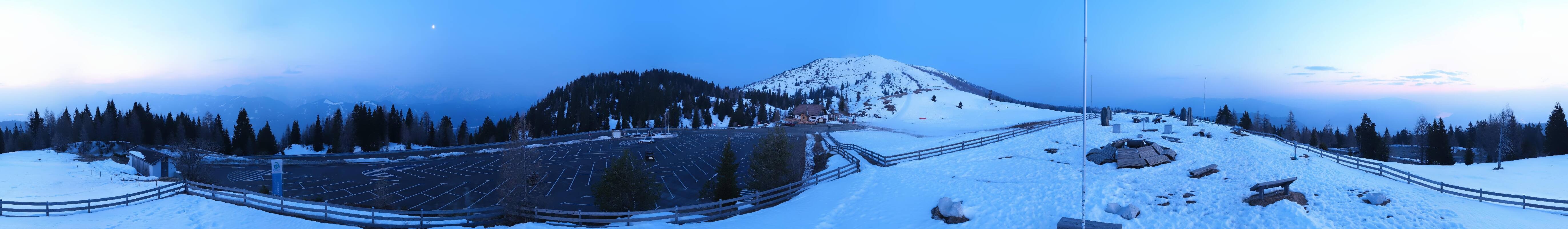 Archived image Webcam Villach Alpine Road - Viewpoint Rosstratten