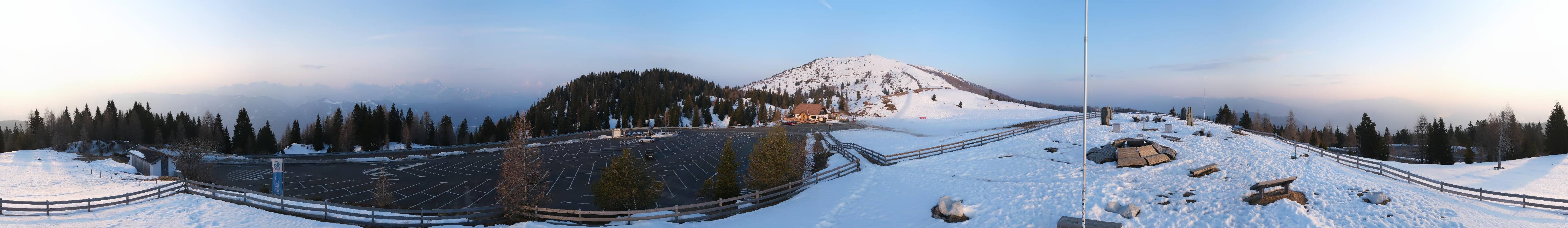 Archived image Webcam Villach Alpine Road - Viewpoint Rosstratten