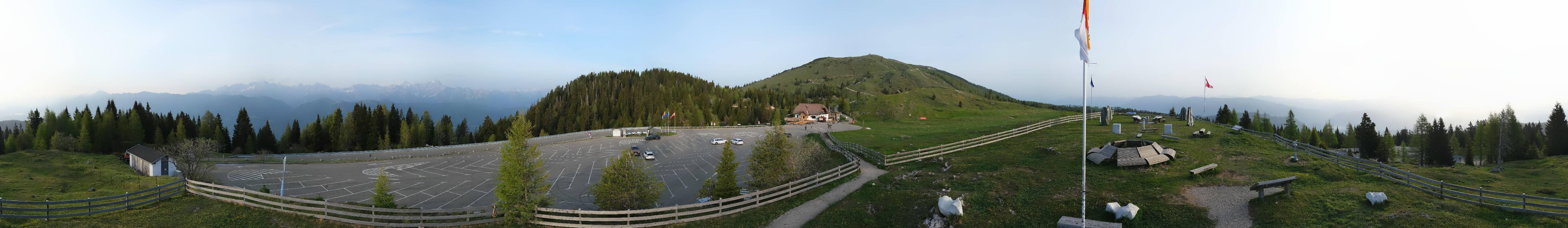 Archived image Webcam Villach Alpine Road - Viewpoint Rosstratten