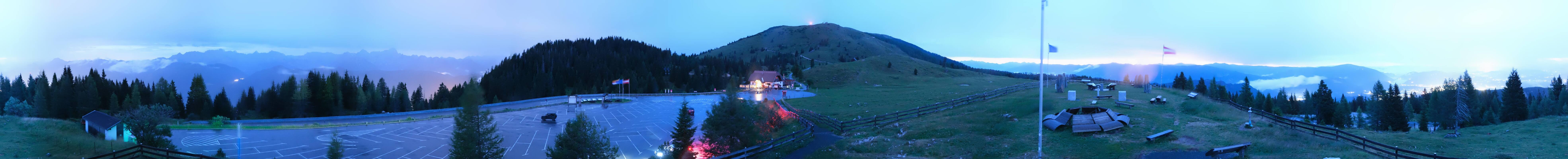 Archived image Webcam Villach Alpine Road - Viewpoint Rosstratten