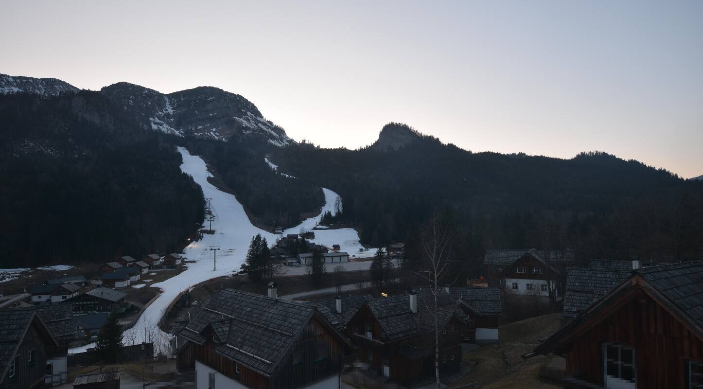 Archived image Webcam Loser Altaussee - Chairlift Sandling-Jet